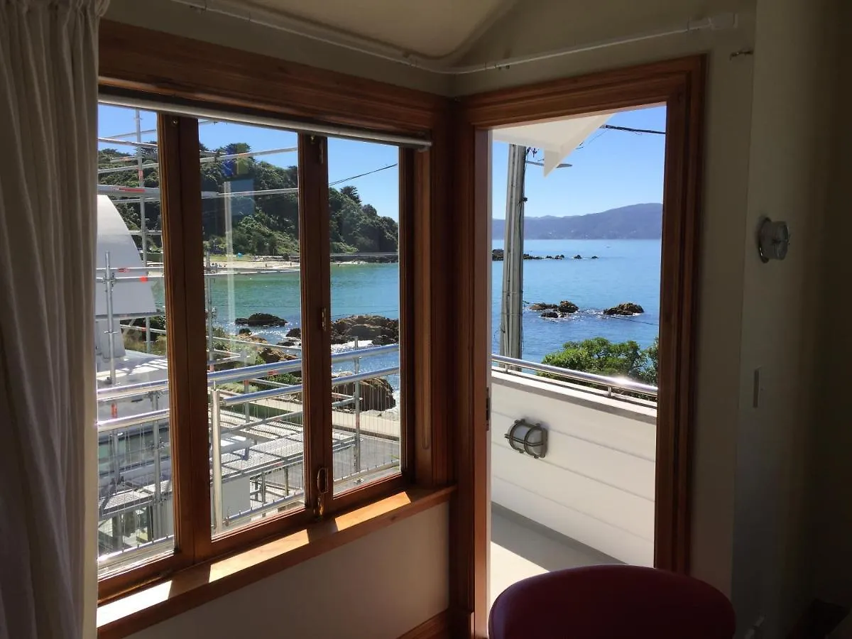 Karaka Bays Bed & Breakfast Wellington