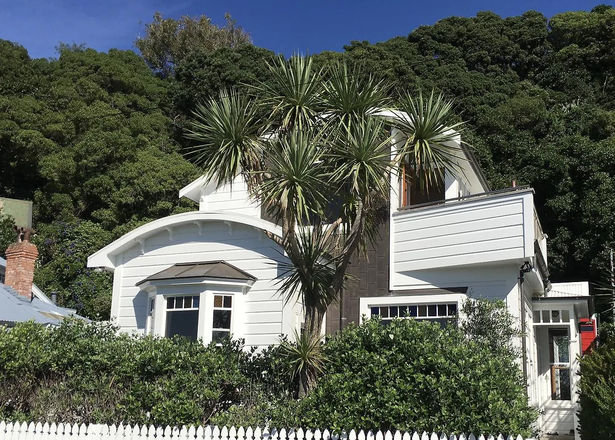 Karaka Bays Bed & Breakfast Wellington